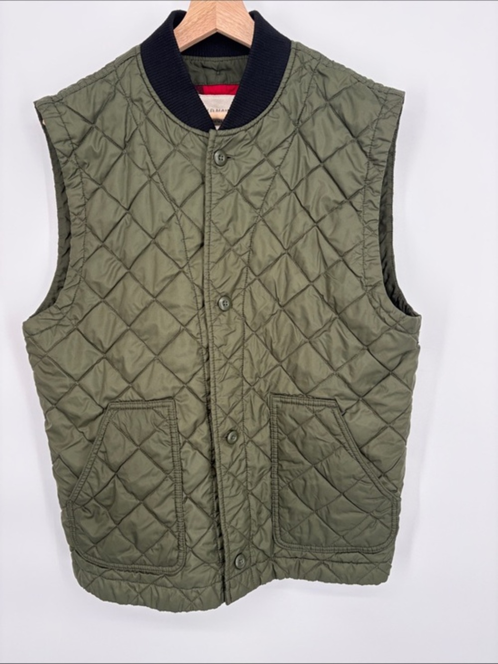 🪽 Old Navy diamond Quilted Olive Green Vest with Contrast Collar button front